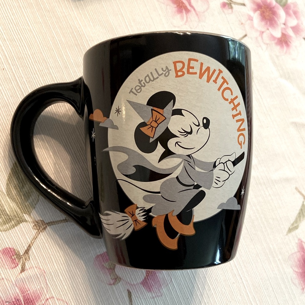 Disney Coffee Mug Totally Bewitching 25oz Minnie Mouse on Broom Stick Large Mug